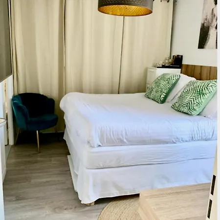 Mendes Seixas Apartment